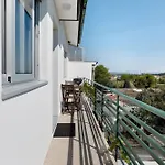 Vitoriahouse - Your Little Corner Апартаменты *
