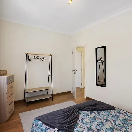 Vitoriahouse - Your Little Corner