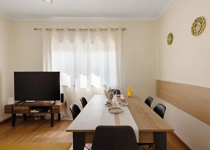 Vitoriahouse - Your Little Corner Apartment *